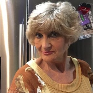 Meet your Posher, Jeanne